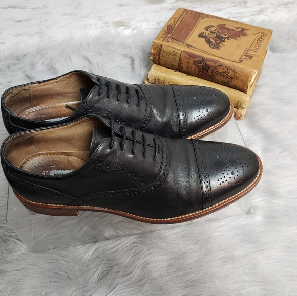Jonhston and Murphy Conard Cap Toe Black Oxfords